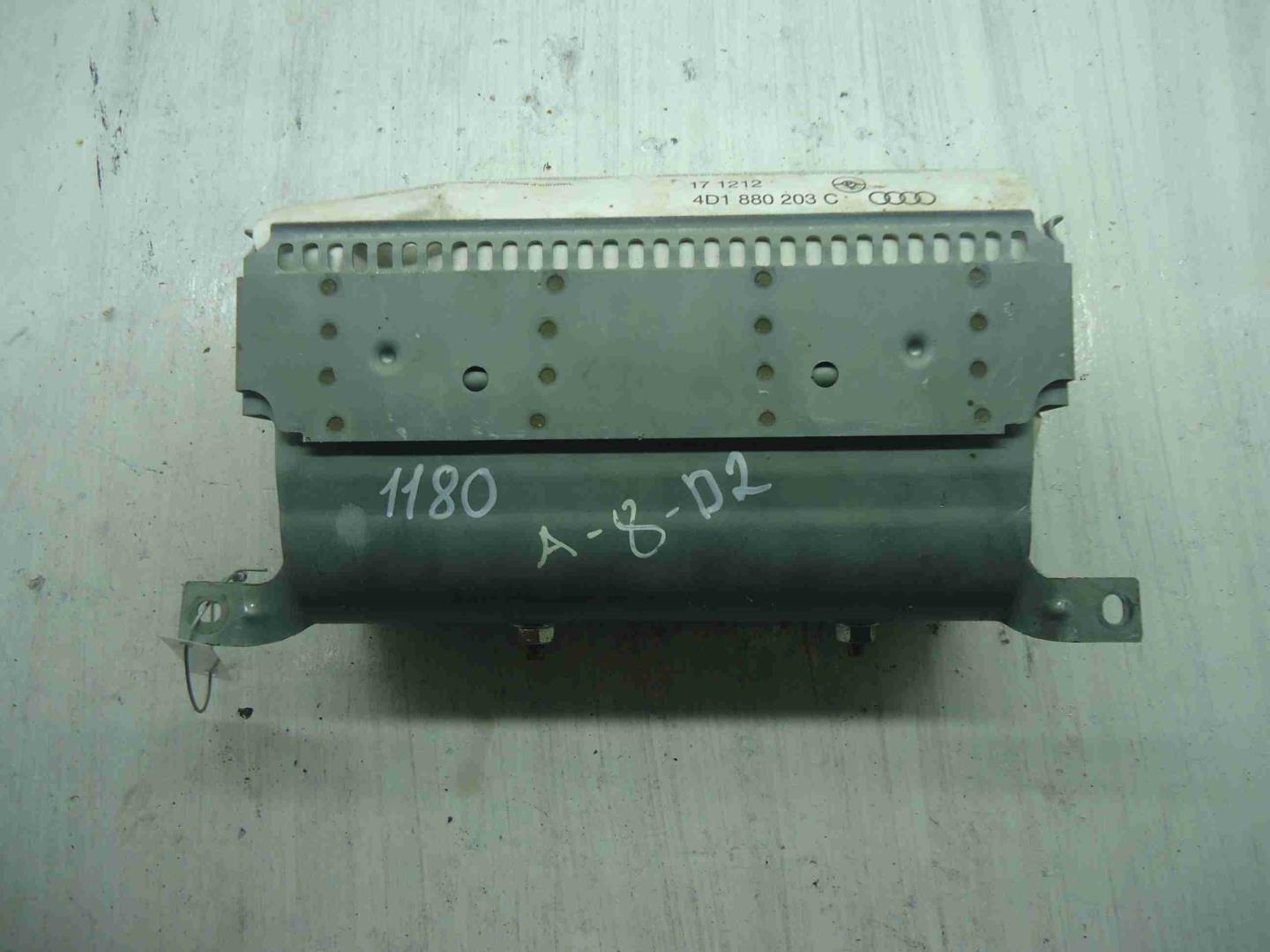 Подушка безопасности пассажирская (в торпедо)