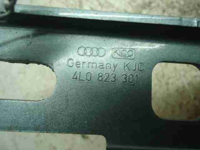 Петля капота левая