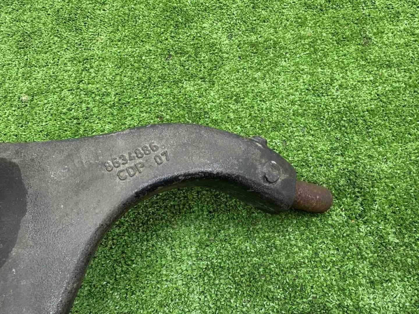 Рычаг задний левый