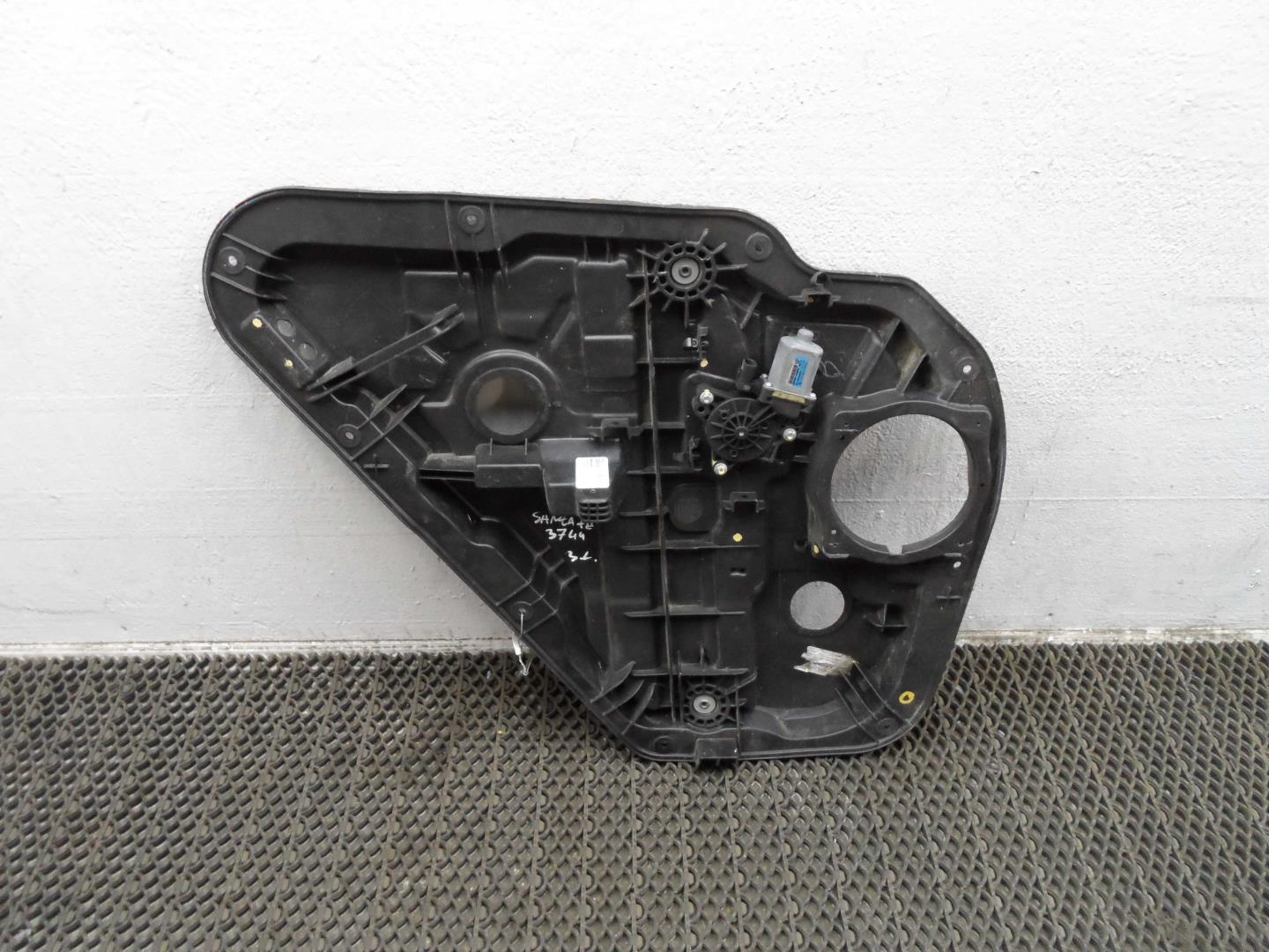 Стеклоподъемник электр. задний левый