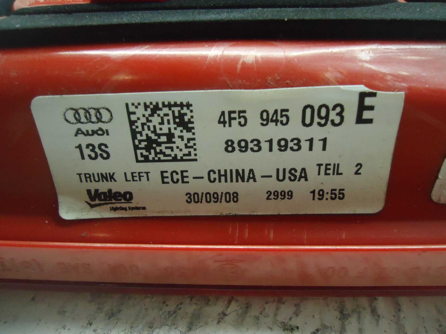 Фонарь задний внутренний левый