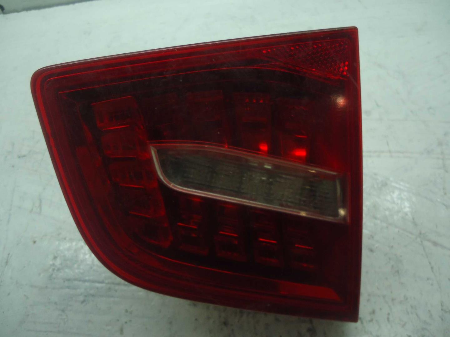 Фонарь задний внутренний левый