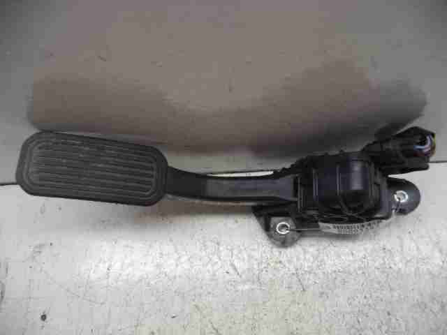 Педаль газа