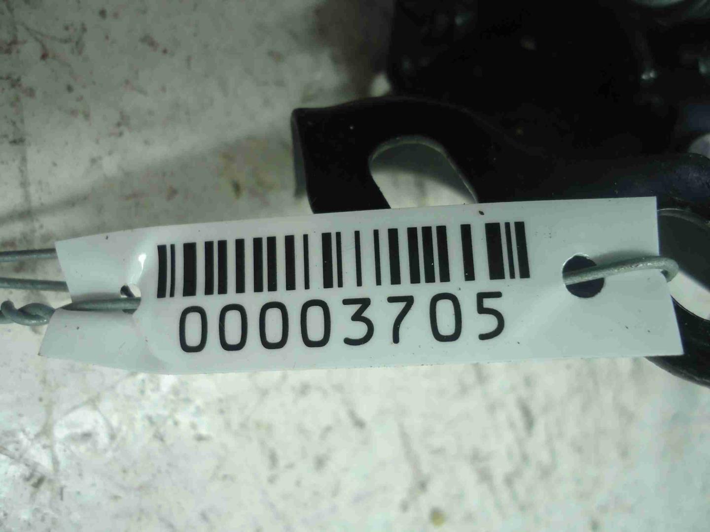 Замок капота