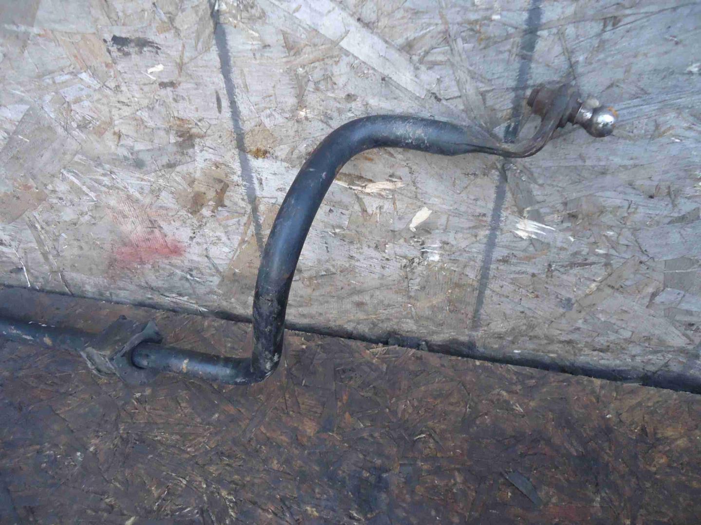 Стабилизатор передний