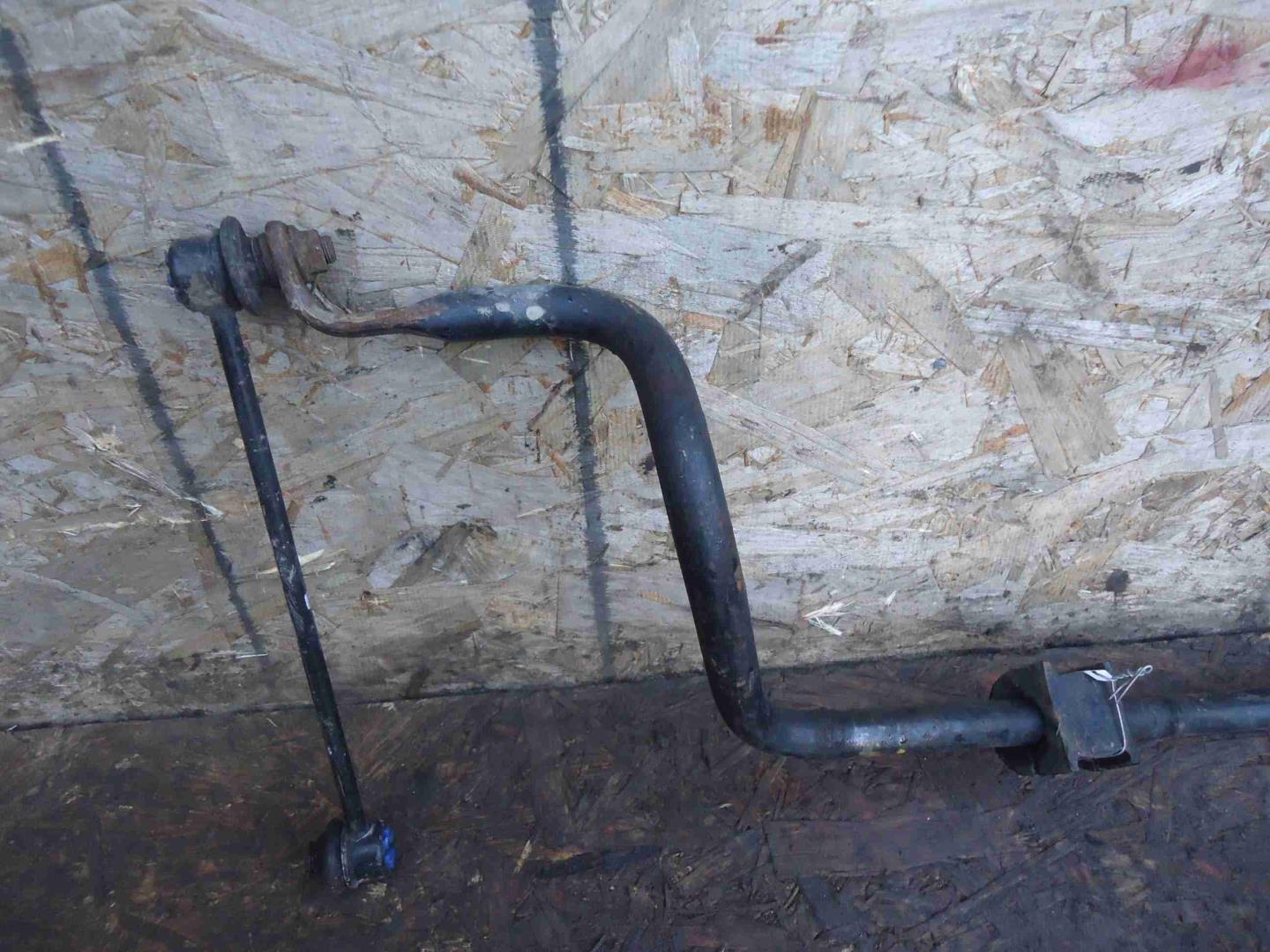 Стабилизатор передний