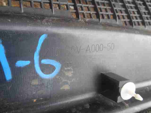 Решетка стеклоочистителей (Жабо)