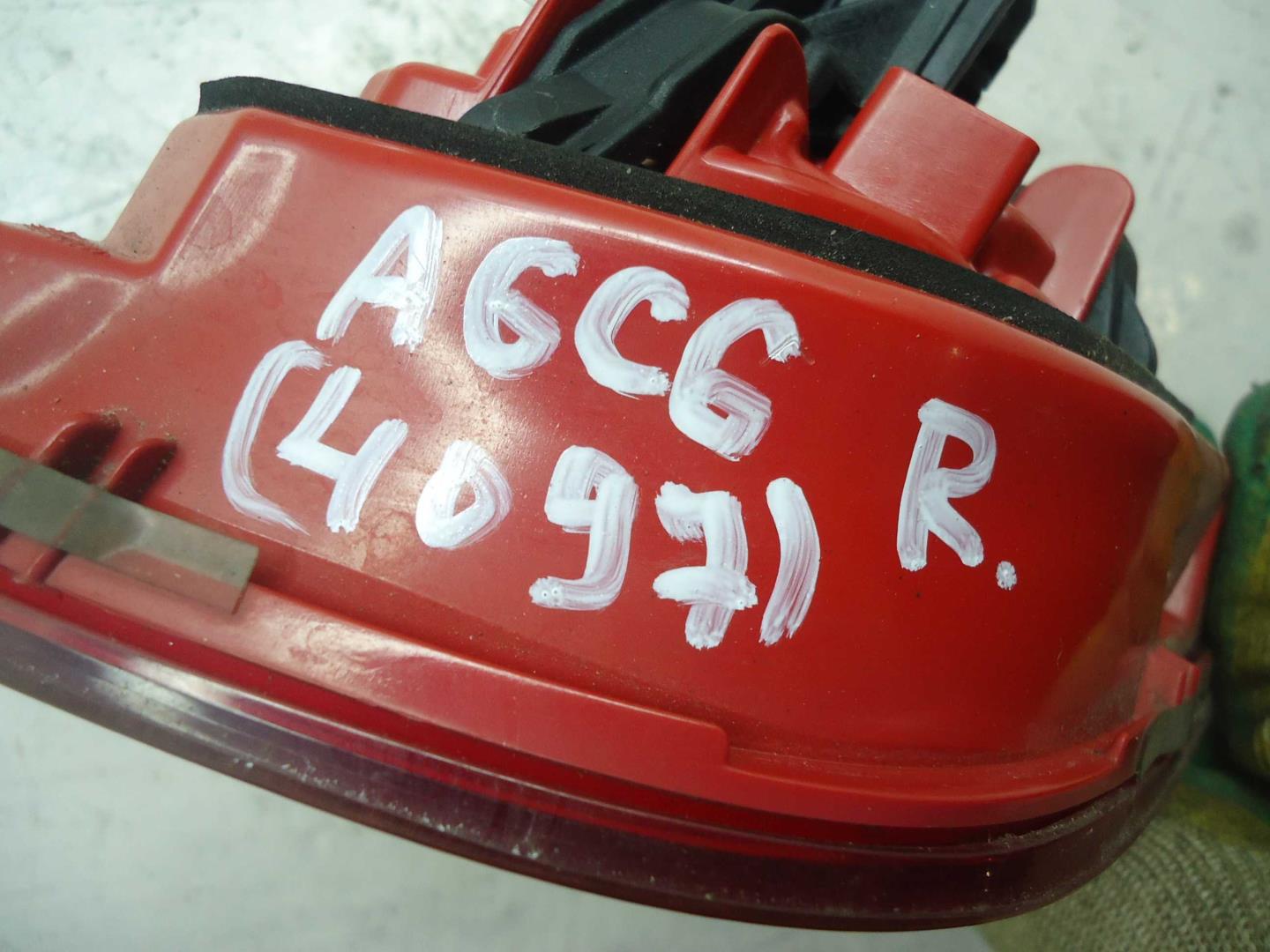 Фонарь задний внутренний правый