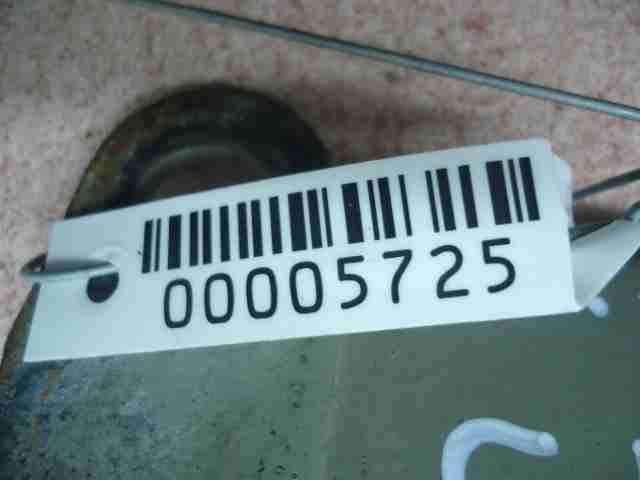 Петля капота левая