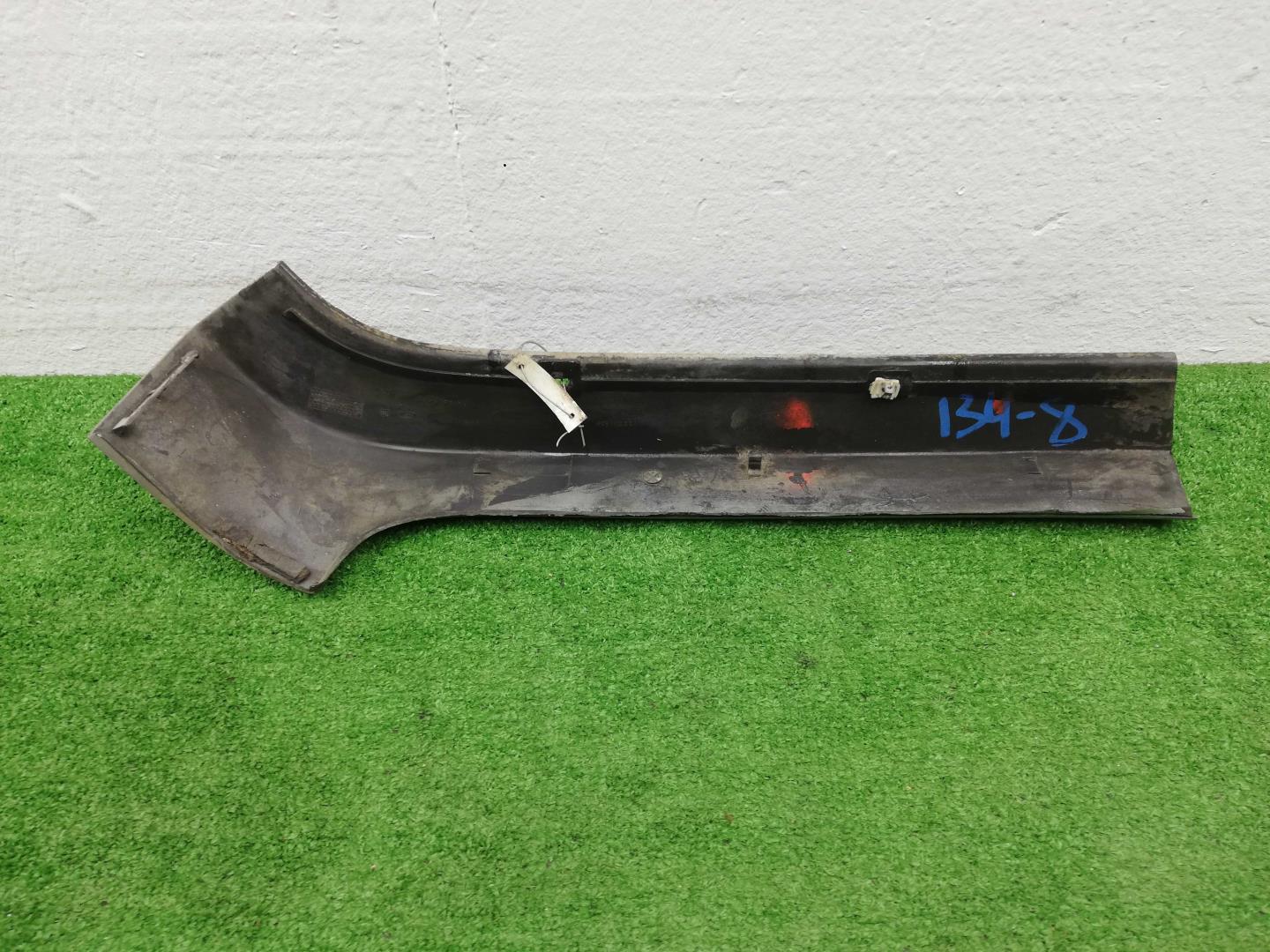 Молдинг лобового стекла