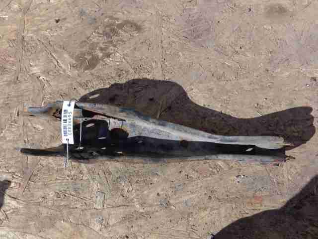 Рычаг задний нижний правый