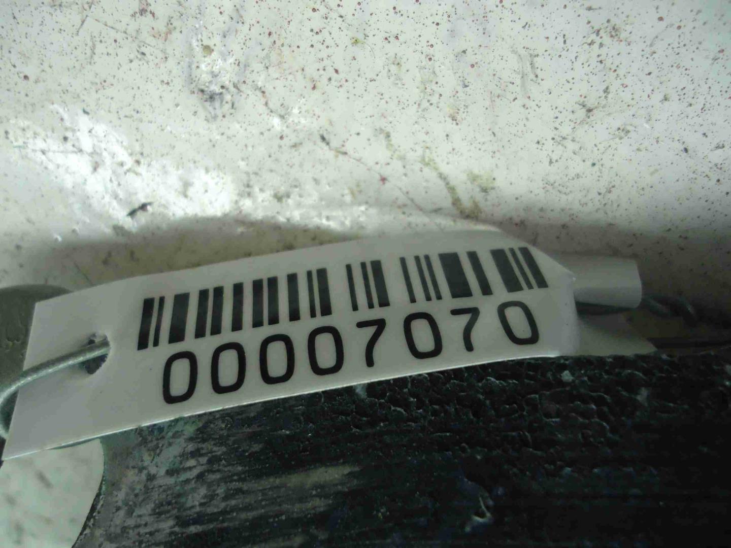 Петля капота левая