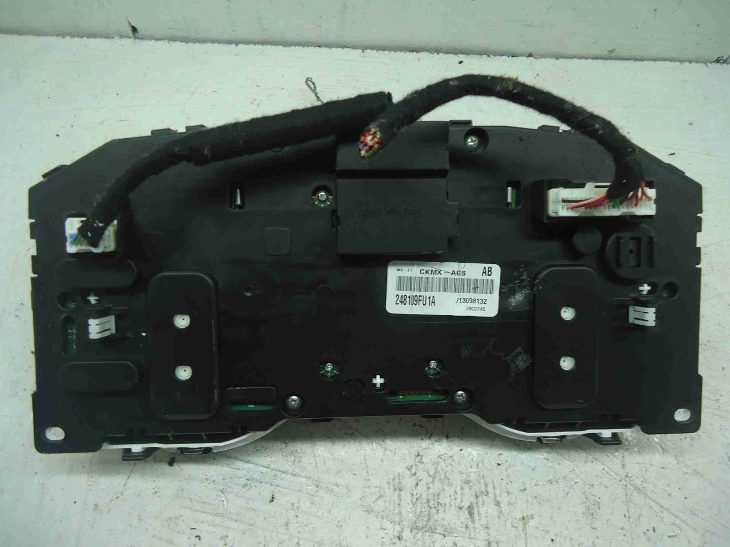 Панель приборов