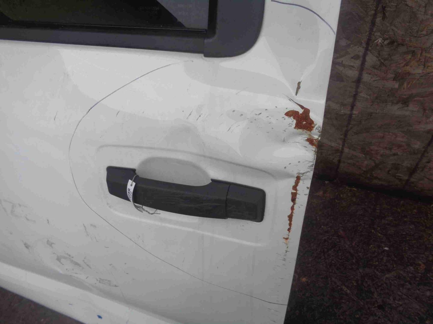 Дверь задняя левая