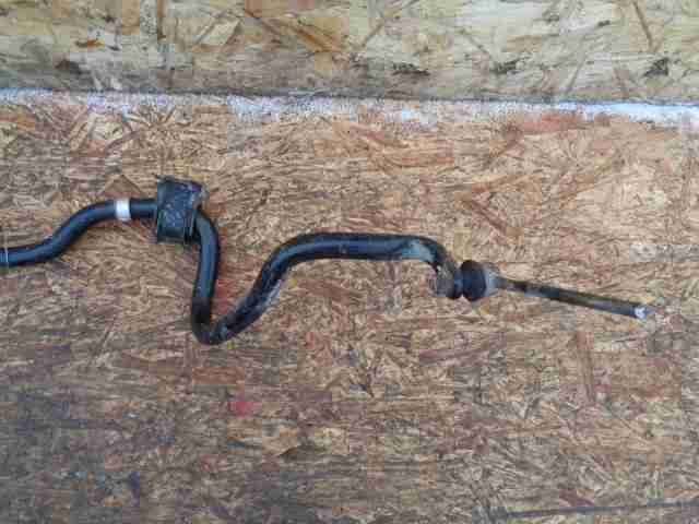 Стабилизатор передний