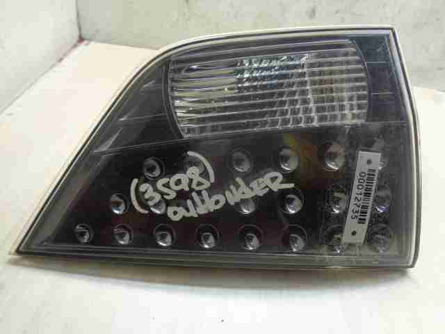 Фонарь задний внутренний левый