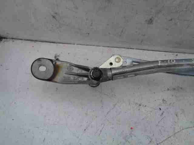 Трапеция стеклоочистителей