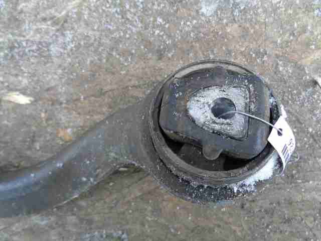 Рычаг передний нижний правый