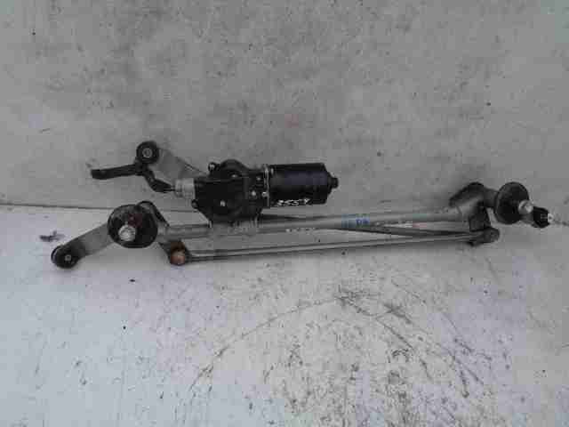 Трапеция стеклоочистителей