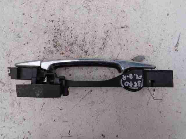 Ручка двери передней наружная правая