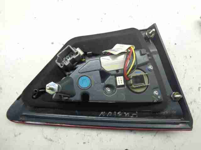 Фонарь задний внутренний правый