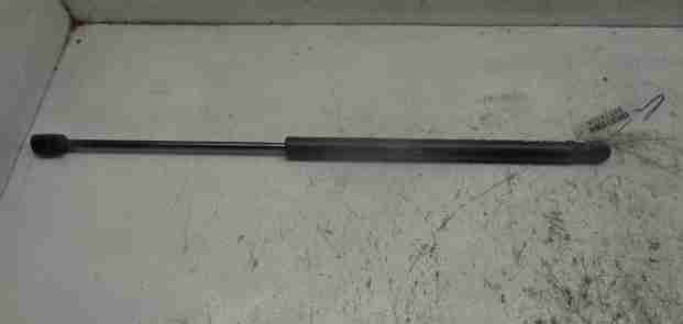 Амортизатор крышки багажника