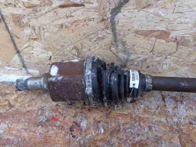 Полуось передняя левая