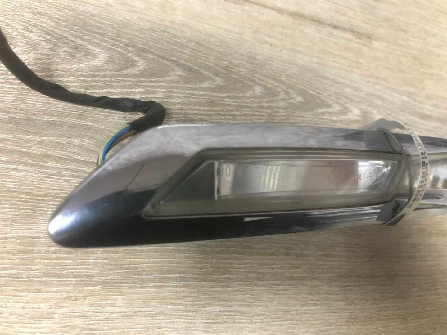 Указатель поворота правый