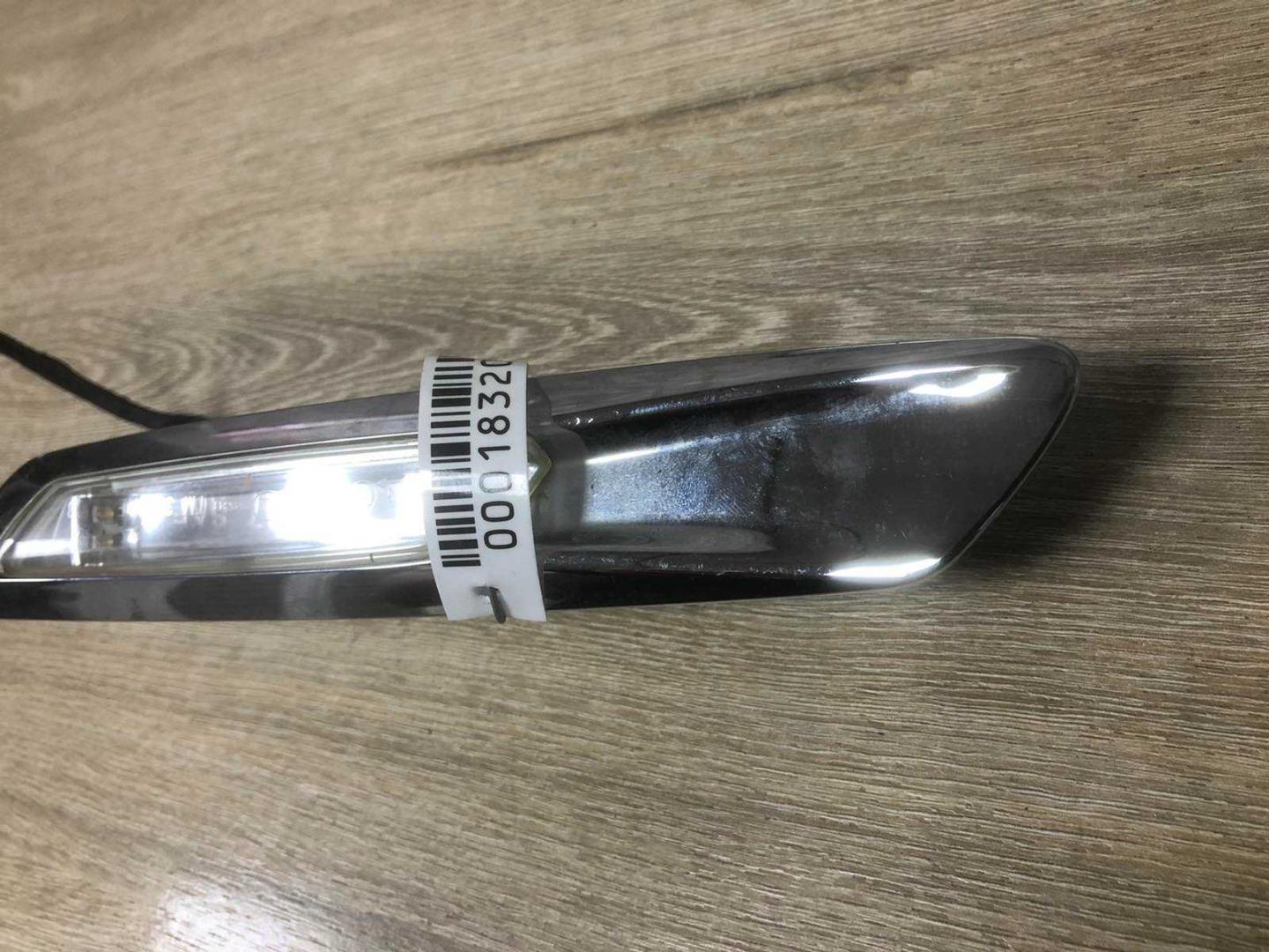 Указатель поворота правый