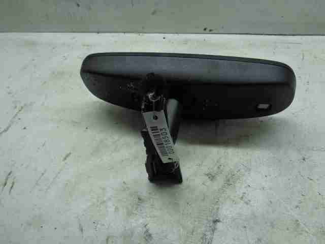 Зеркало заднего вида