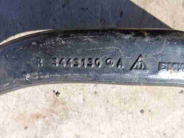 Рычаг передний нижний правый