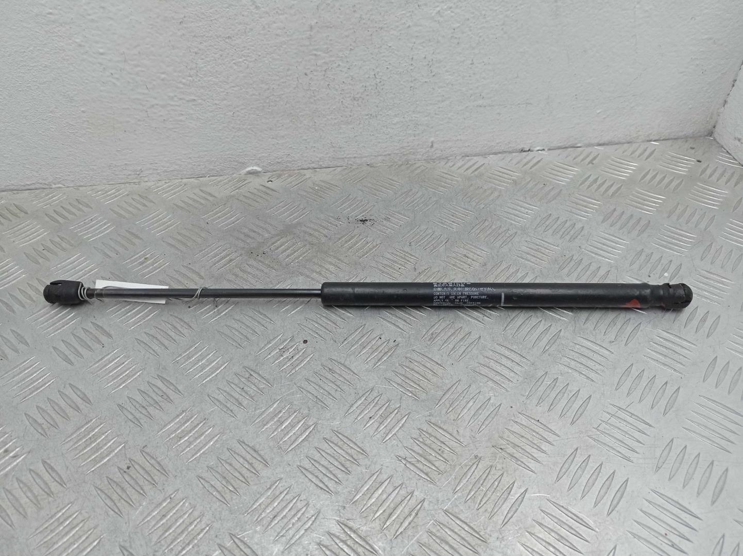 Амортизатор крышки багажника