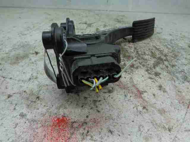 Педаль газа