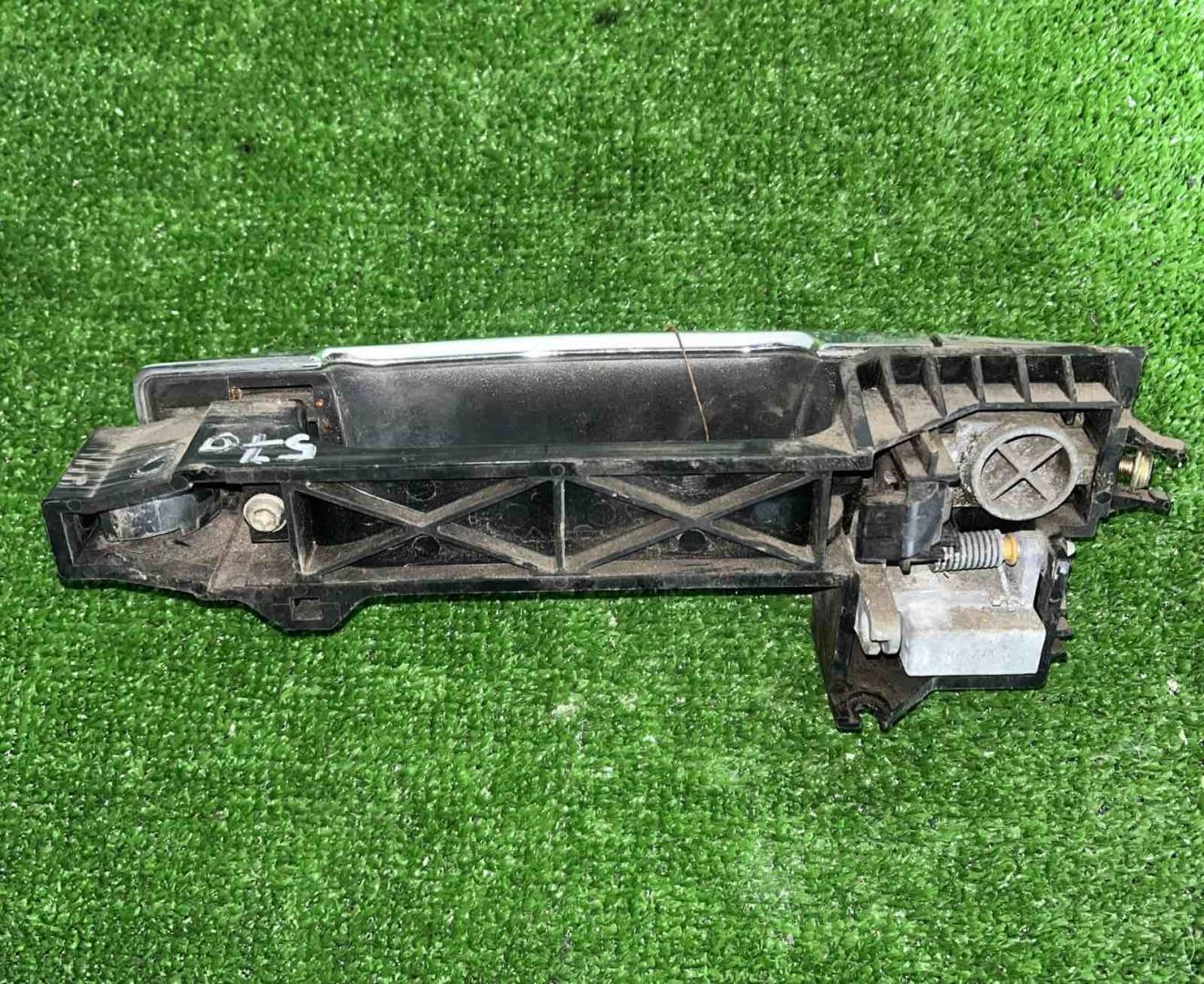 Ручка двери задней наружная правая