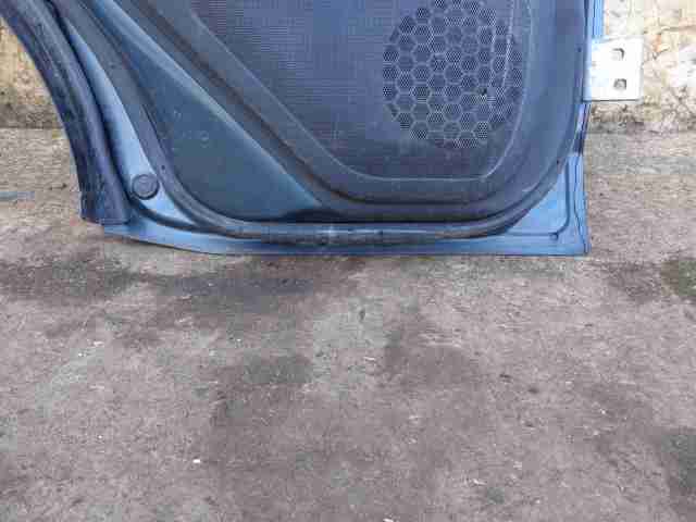 Замок двери задней левой