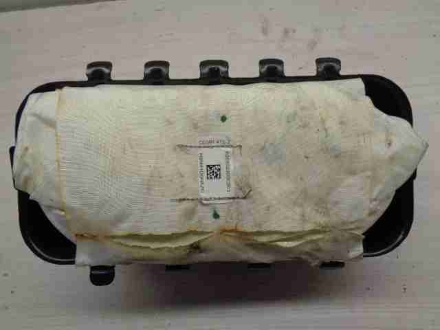 Подушка безопасности пассажирская (в торпедо)