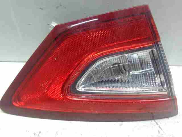 Фонарь задний внутренний левый