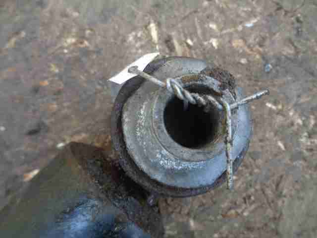 Амортизатор задний левый