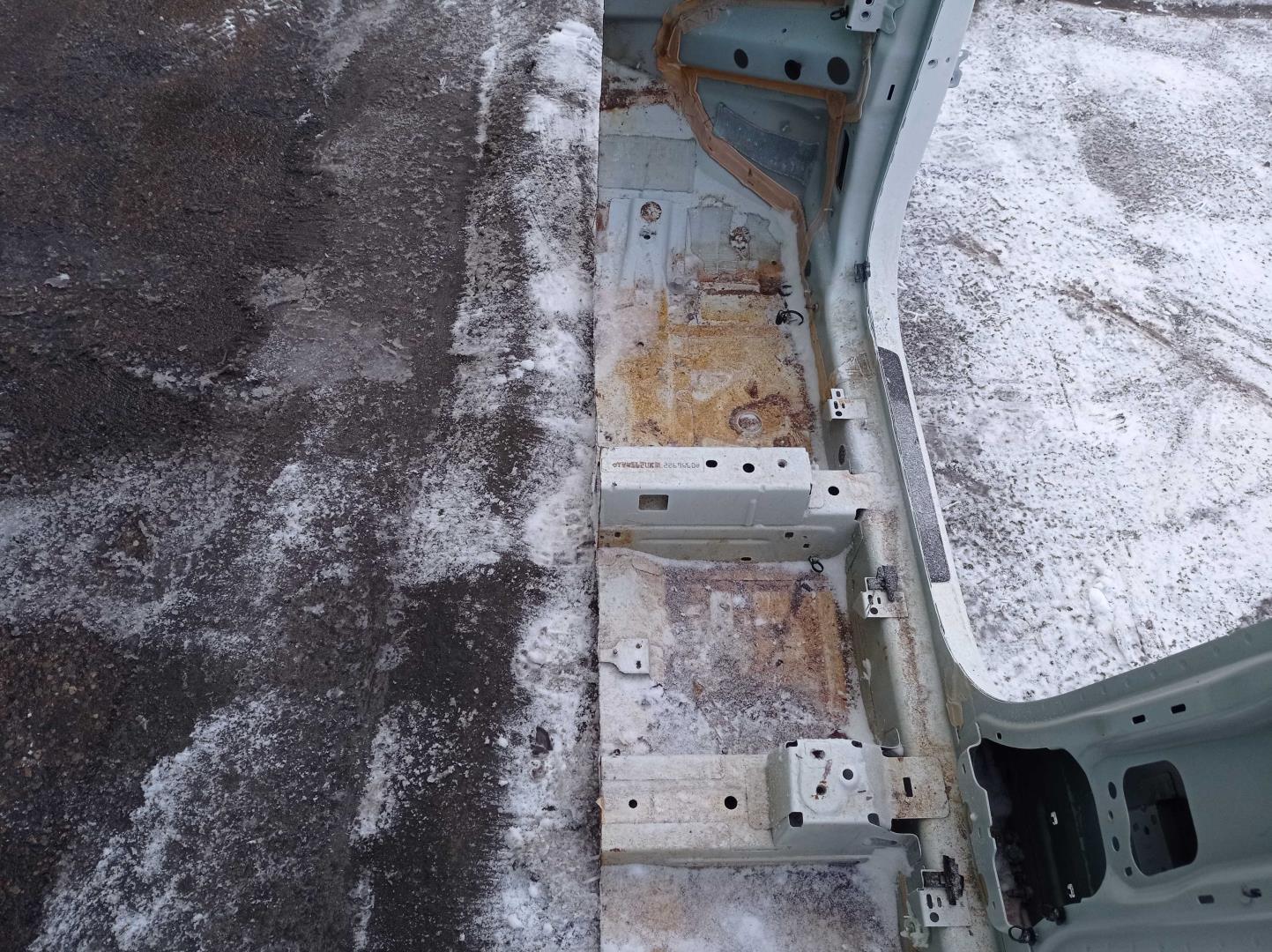 Кузовной элемент