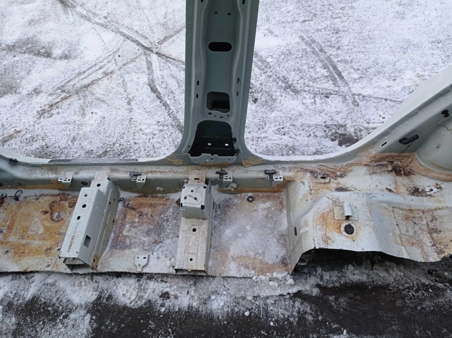 Кузовной элемент