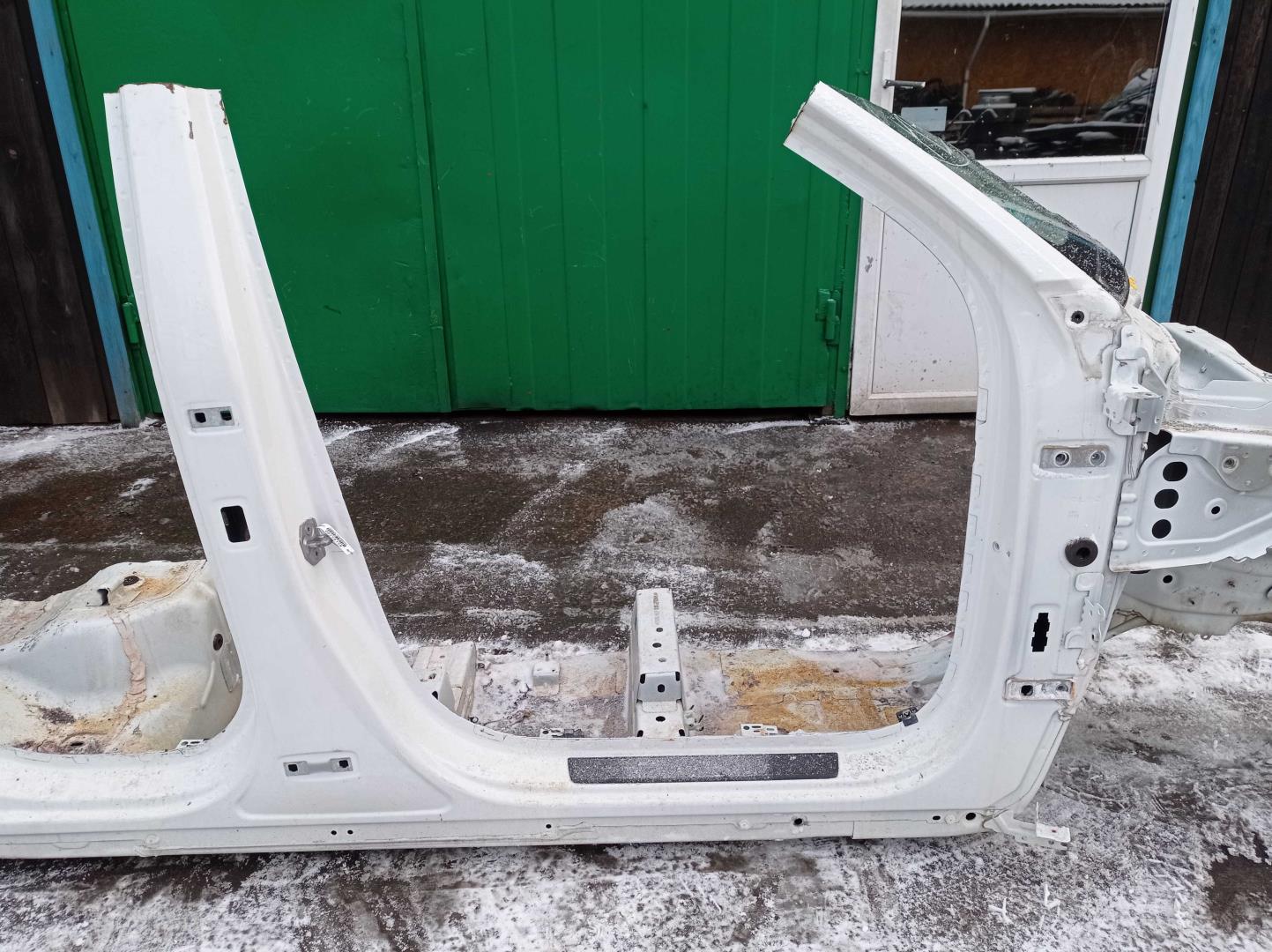 Кузовной элемент