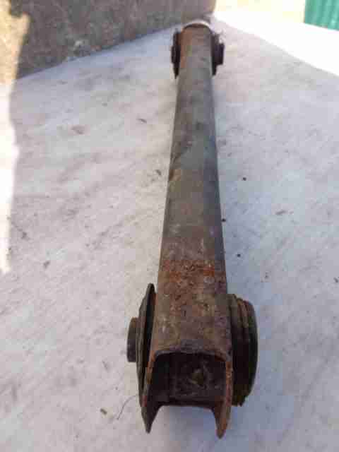 Рычаг задний нижний левый