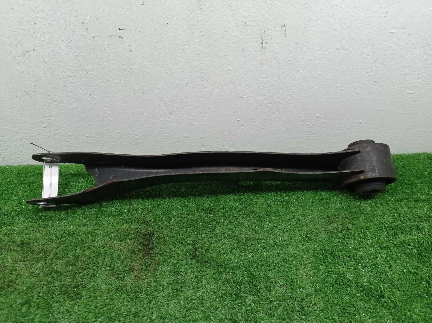 Рычаг задний правый