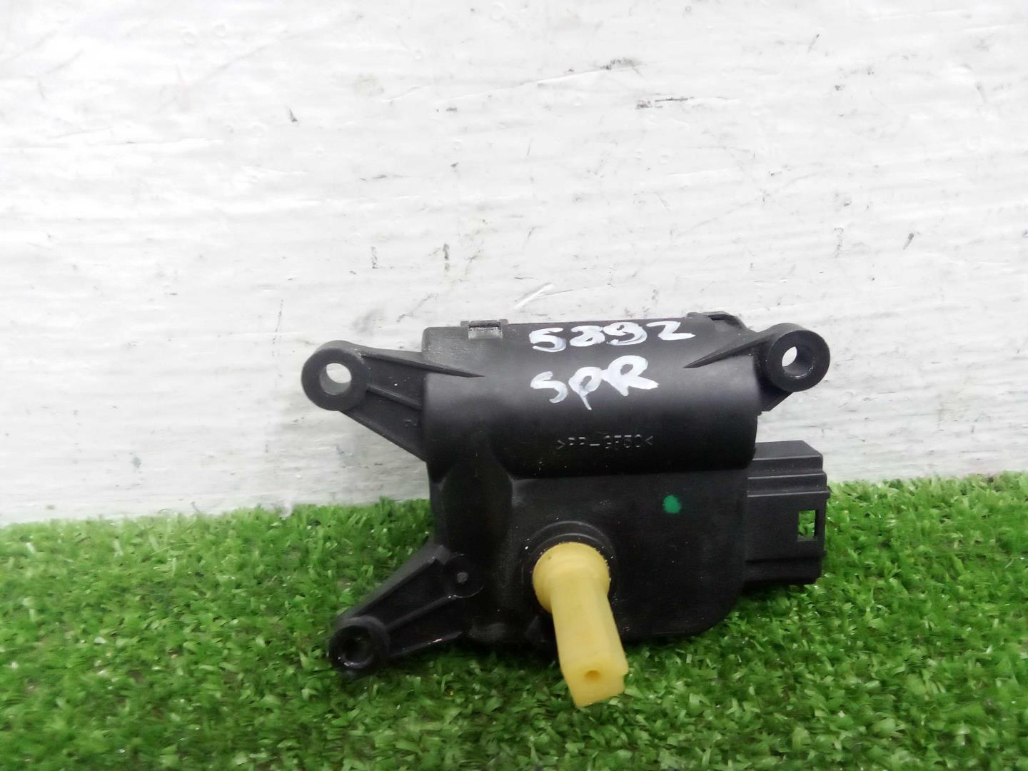 Моторчик заслонки печки