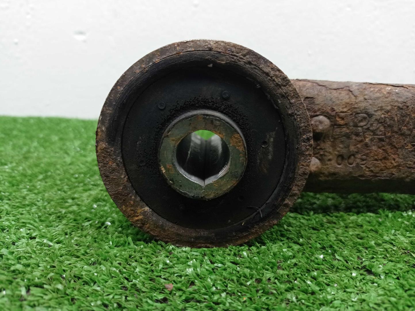 Рычаг задний левый