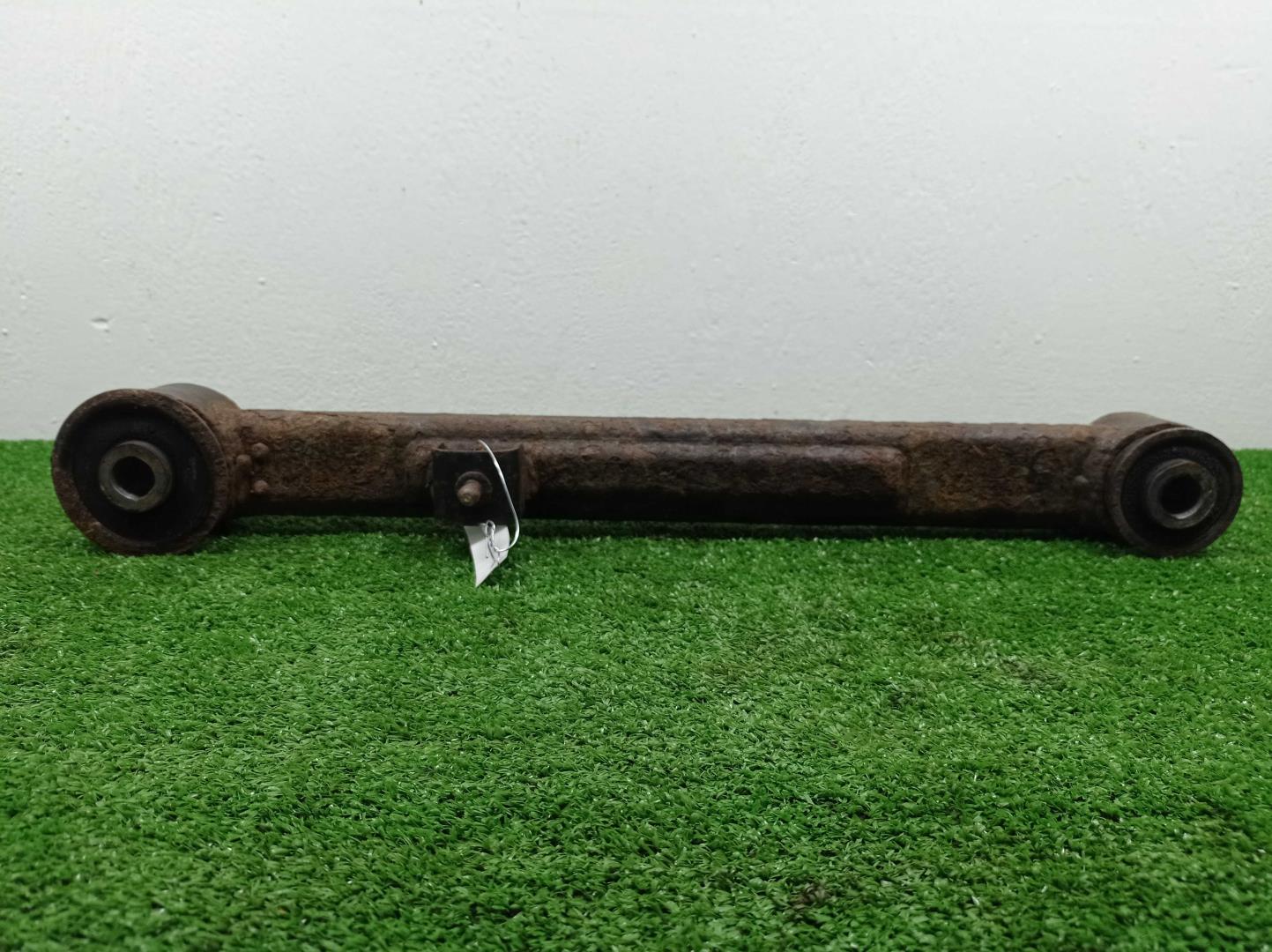 Рычаг задний левый