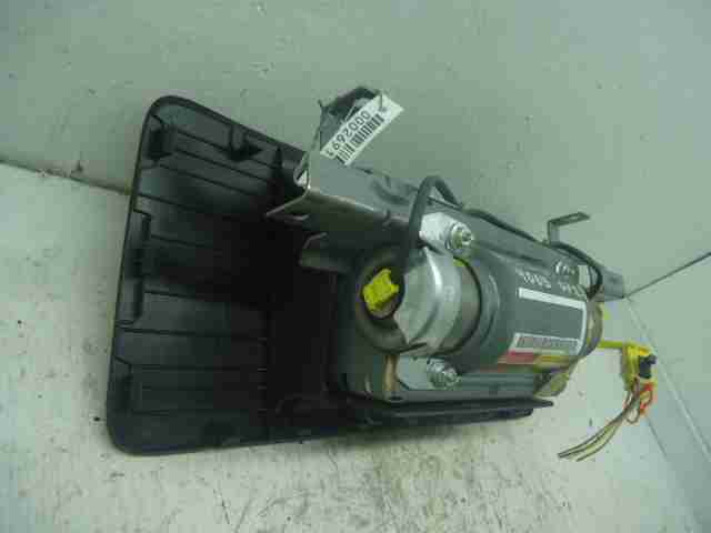 Подушка безопасности пассажирская (в торпедо)