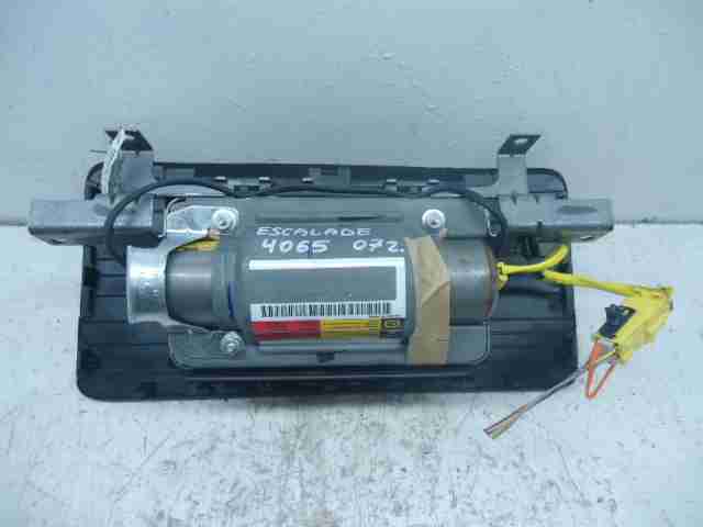 Подушка безопасности пассажирская (в торпедо)