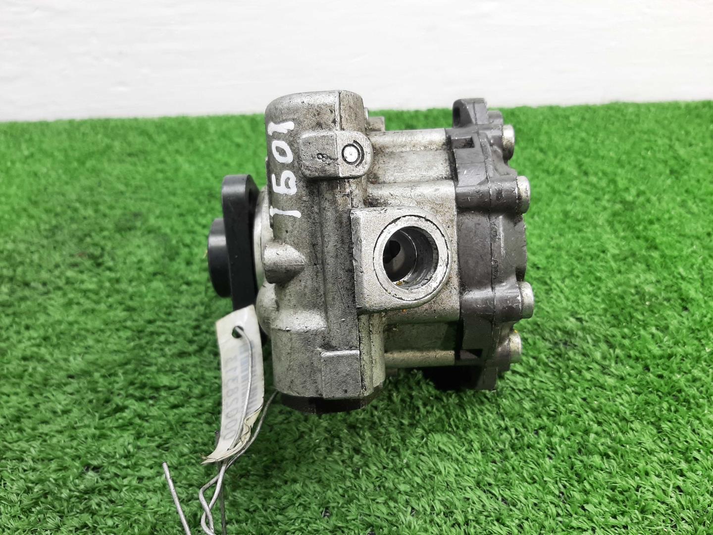 Насос ГУР (гидроусилитель руля)