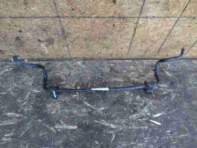 Стабилизатор передний